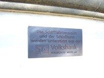 Bild - Graviertes Bronzeschild am Düsseldorfer Schlossturm
