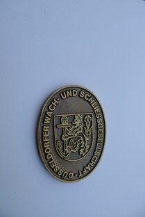 Bild - Gegossene Bronzemarke in 4 x 6 cm